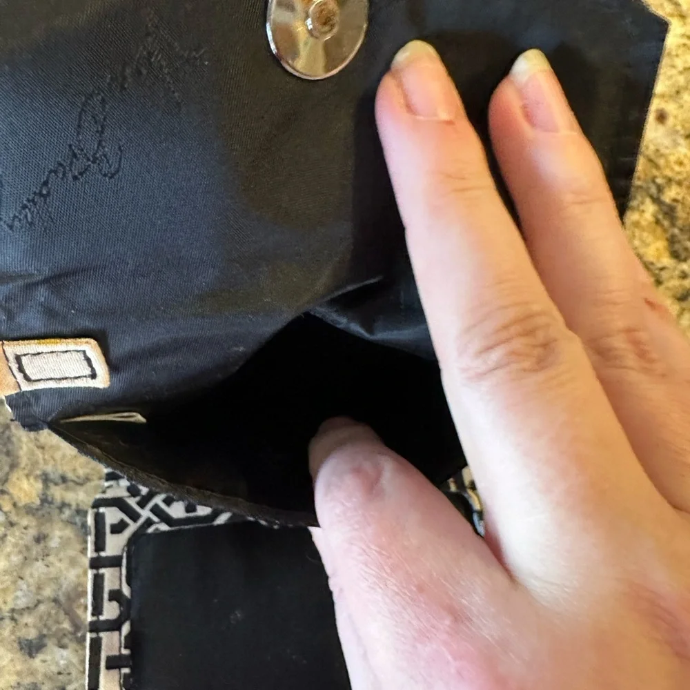 Retired Vera Bradley wristlet - Picture 3 of 4